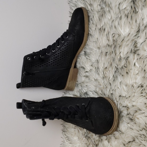 REPORT ANKLE BOOTS Cut-out - Picture 2 of 12